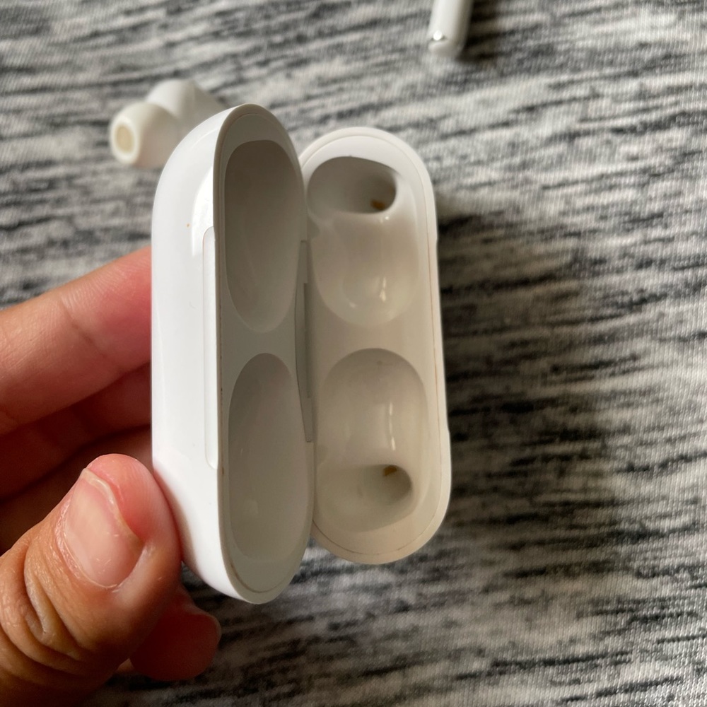 AirPods Pro - Picture 6 of 8